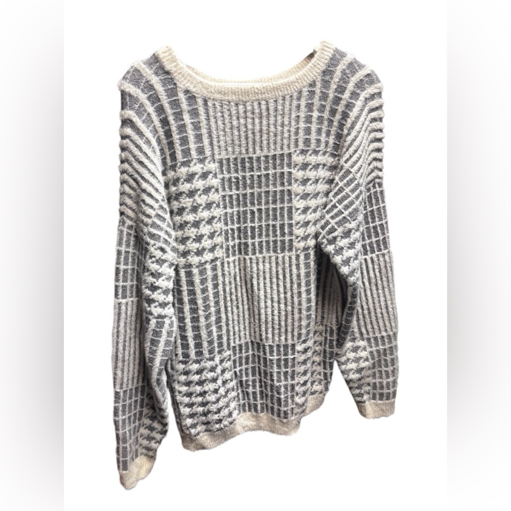 Cottagecore Cyrus Gray and White Houndstooth Pullover Crewneck Sweater | Size M